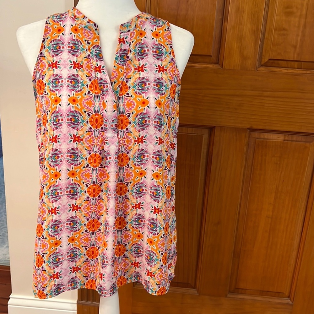 Floral Sleeveless Blouse
